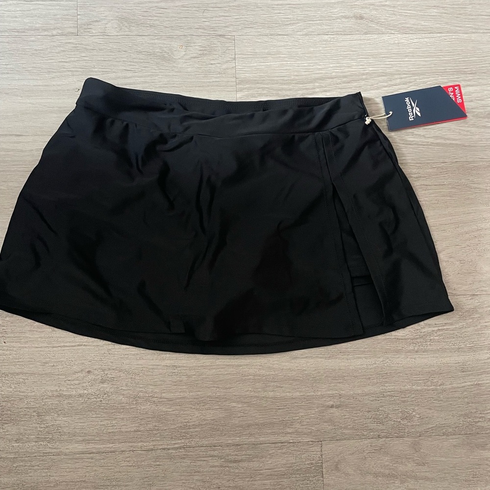 NWT Reebok Black Athletic Skort Sz 8